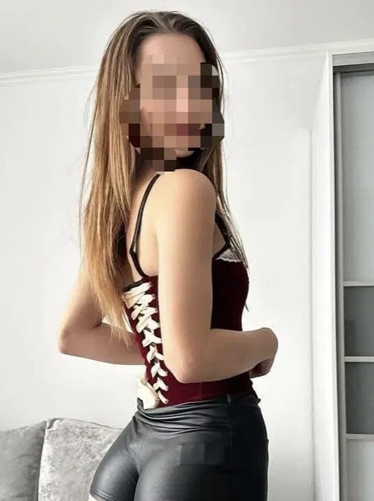 Chica busca chico en Ibiza: 