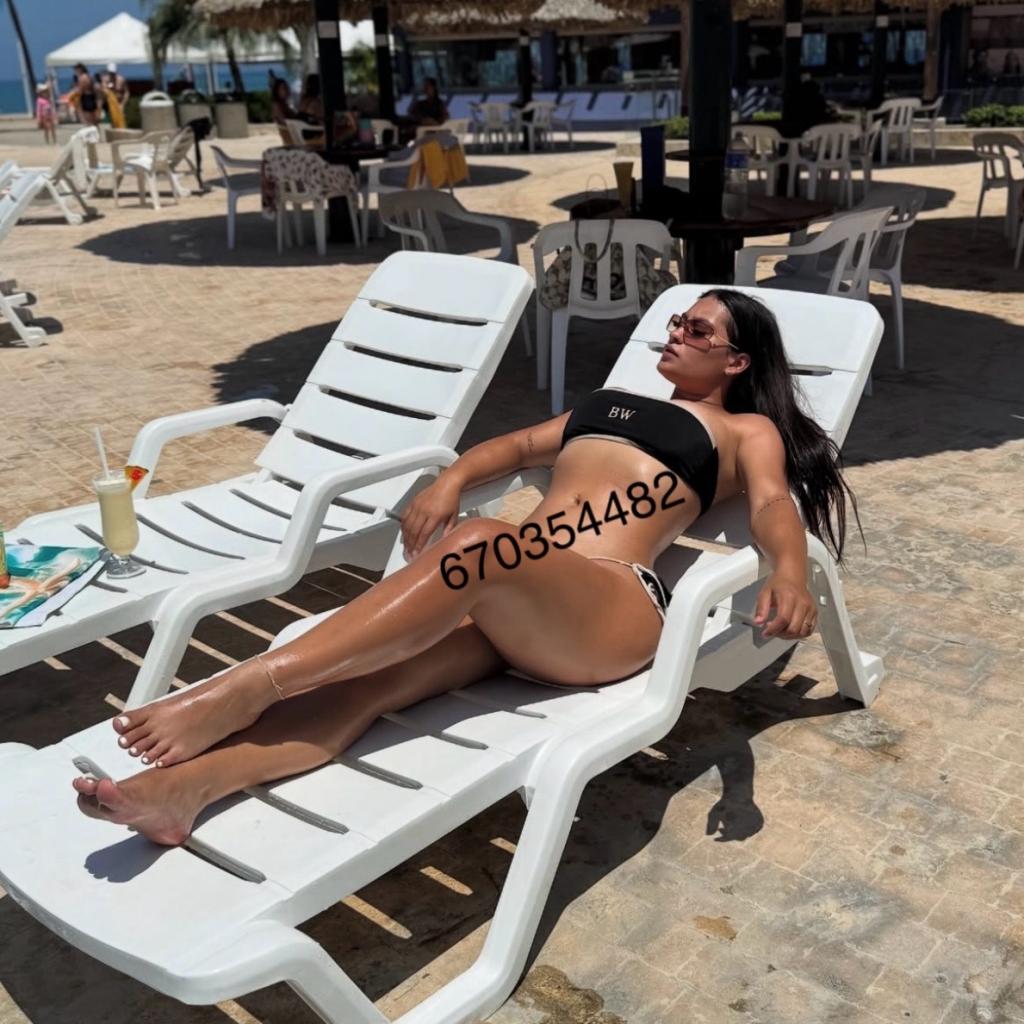 Chica busca chico en Menorca: 