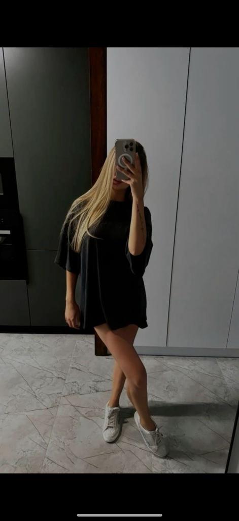 697624169: Chica busca chico en Málaga