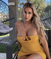 613933419: Chica busca chico en La Coruña