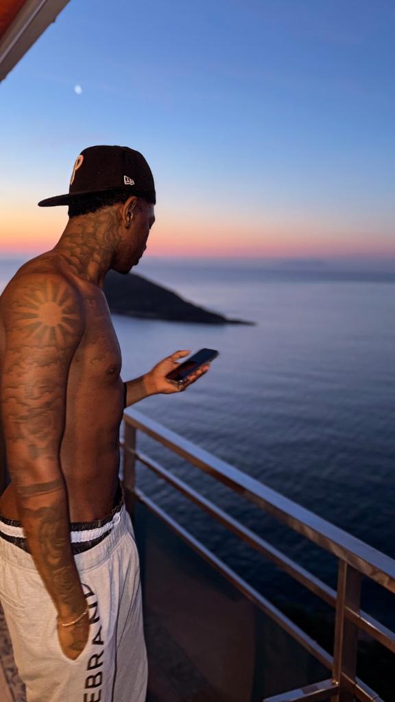 Chico busca chica en Mallorca: 