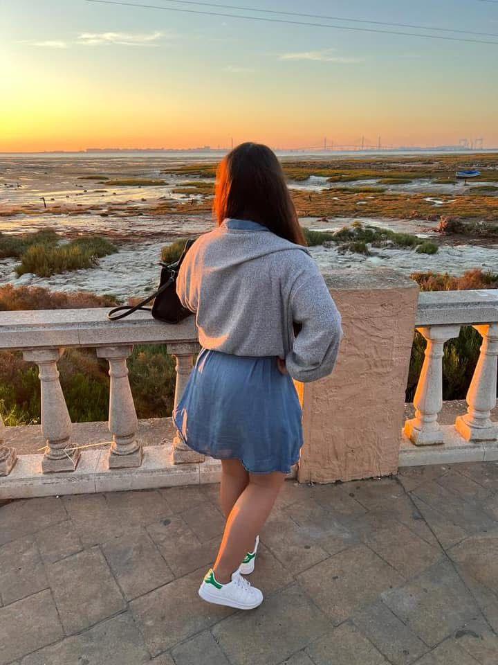 Chica busca chico en Cádiz: 