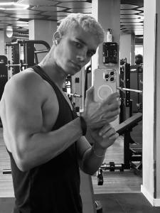 633521037: Chico busca chica en Las Palmas