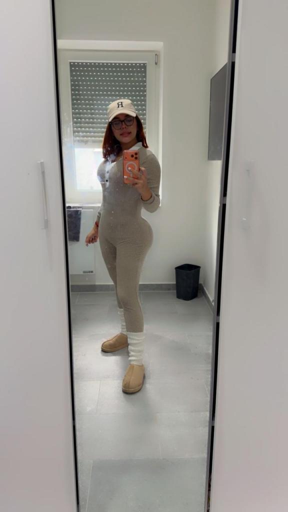 614545618: Chica busca chico en Salamanca