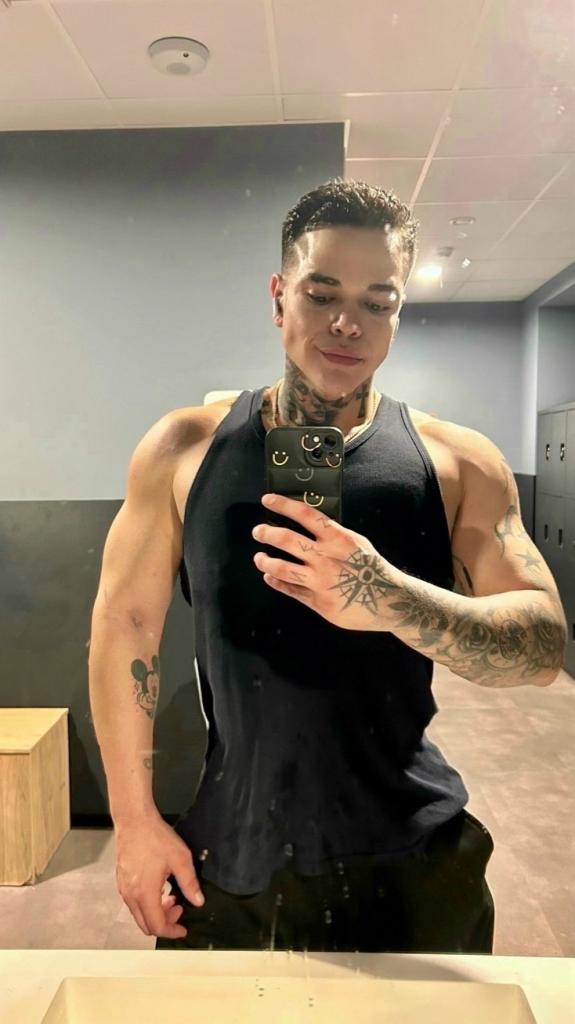 Chico busca chica en Cádiz: 