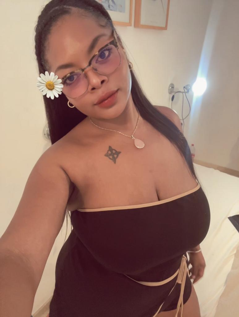 625830895: Chica busca chico en Burgos