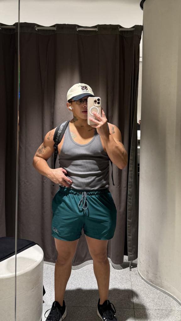 Chico busca chica en Granada: 