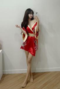 643169093: Chica busca chico en Madrid