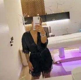 602615362: Chica busca chico en Cádiz