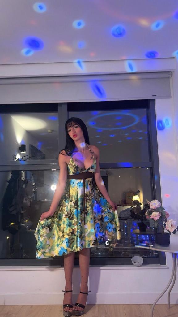 697744896: Transexual en Madrid