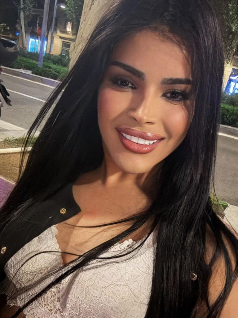 670729489: Transexual en Barcelona
