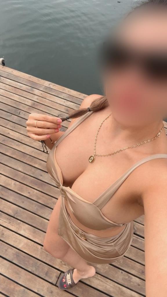 Chica busca chico en Alicante: Chica busca chico