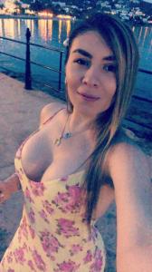 634386981: Chica busca chico en Sevilla