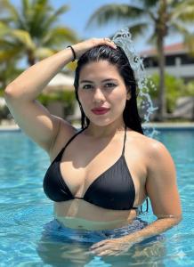 654426248: Chica busca chico en Gerona