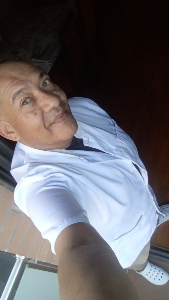 613124708: Chico busca chica en Barcelona