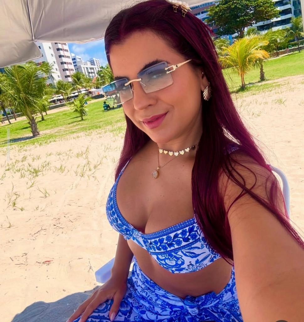 Chica busca chico en Alicante: Chica busca chico