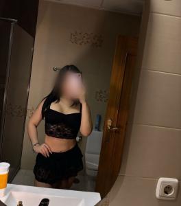 647222506: Chica busca chico en Madrid