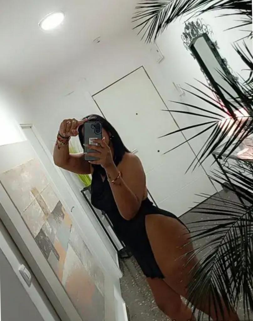 611342753: Chica busca chico en Barcelona