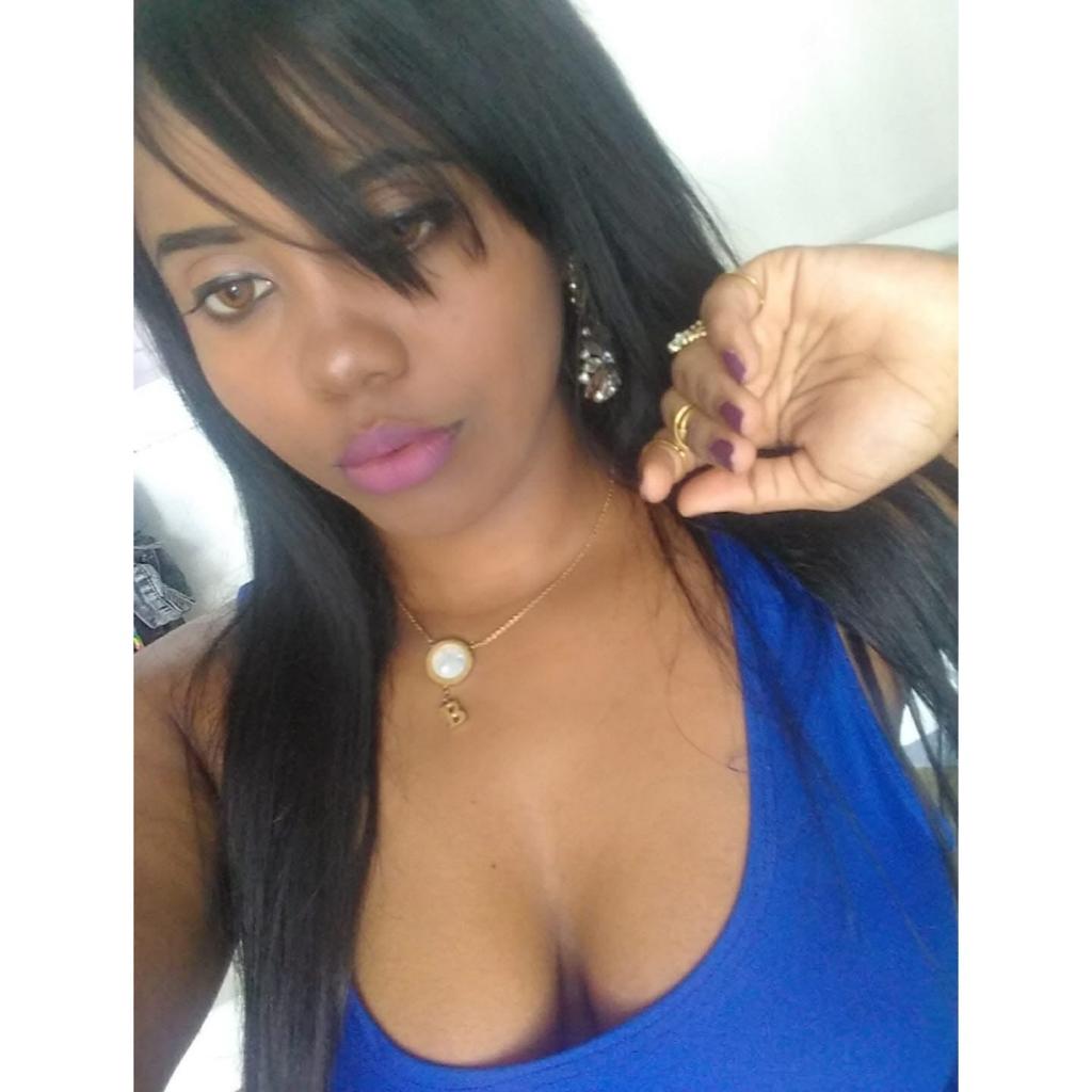 633237485: Chica busca chico en Lugo