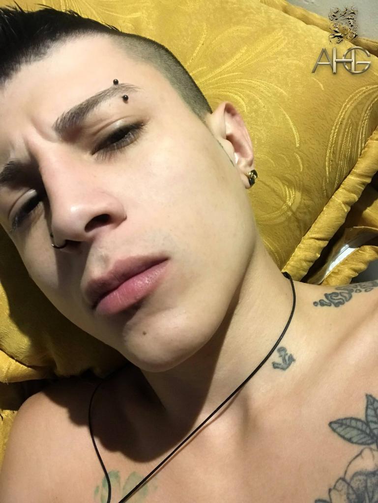 Chico busca chica en Tarragona: 