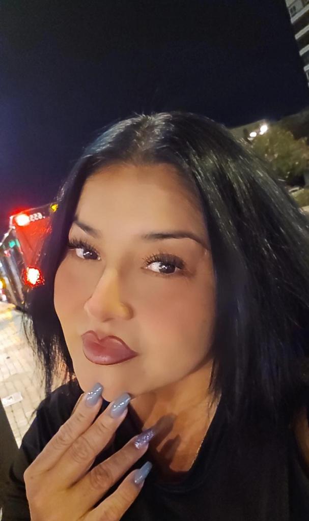 643862708: Chica busca chico en Granada