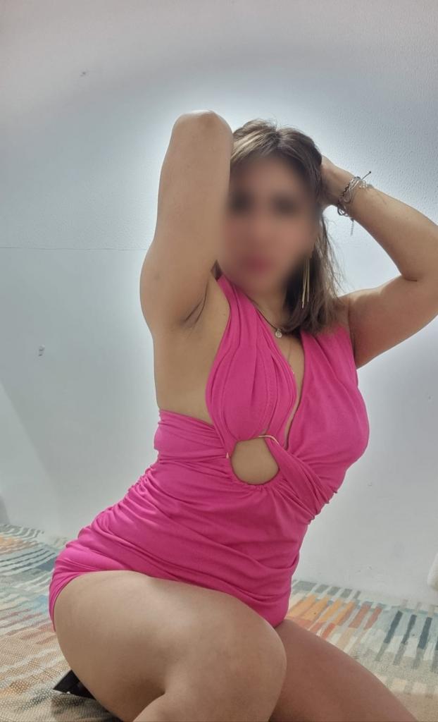 631717845: Chica busca chico en Barcelona