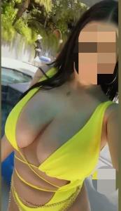 631369065: Chica busca chico en Barcelona