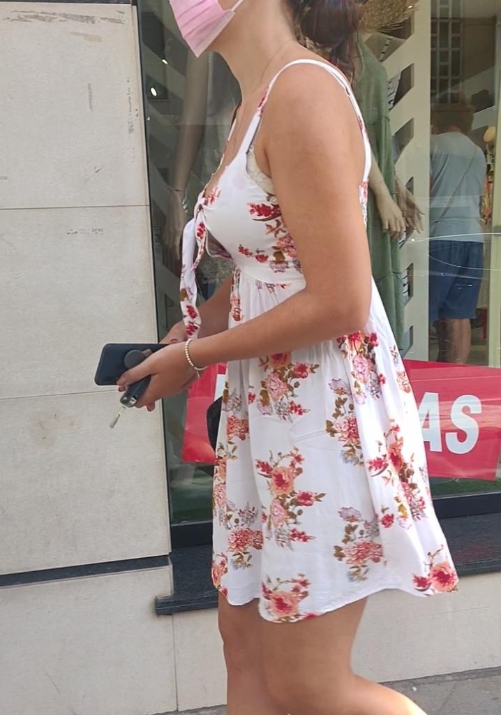 690811888: Chica busca chico en Cantabria