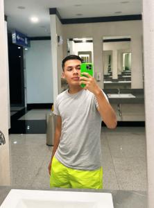 631232992: Chico busca chica en Málaga