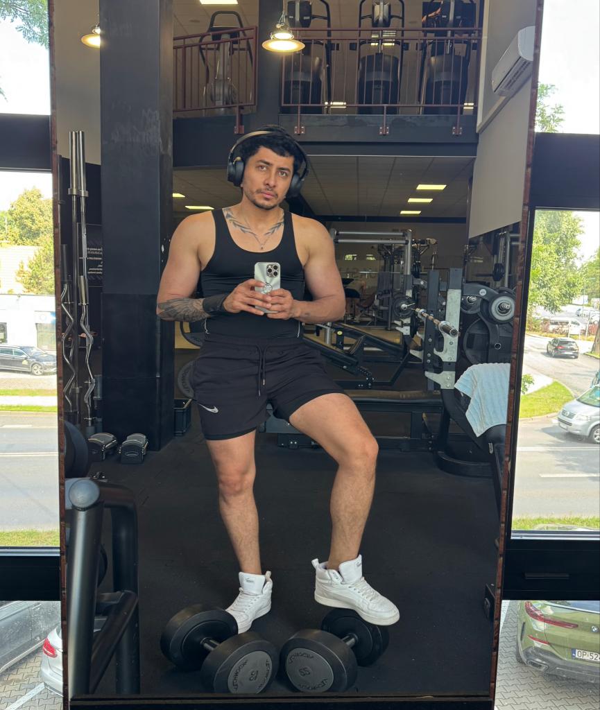 641873298: Chico busca chica en Granada