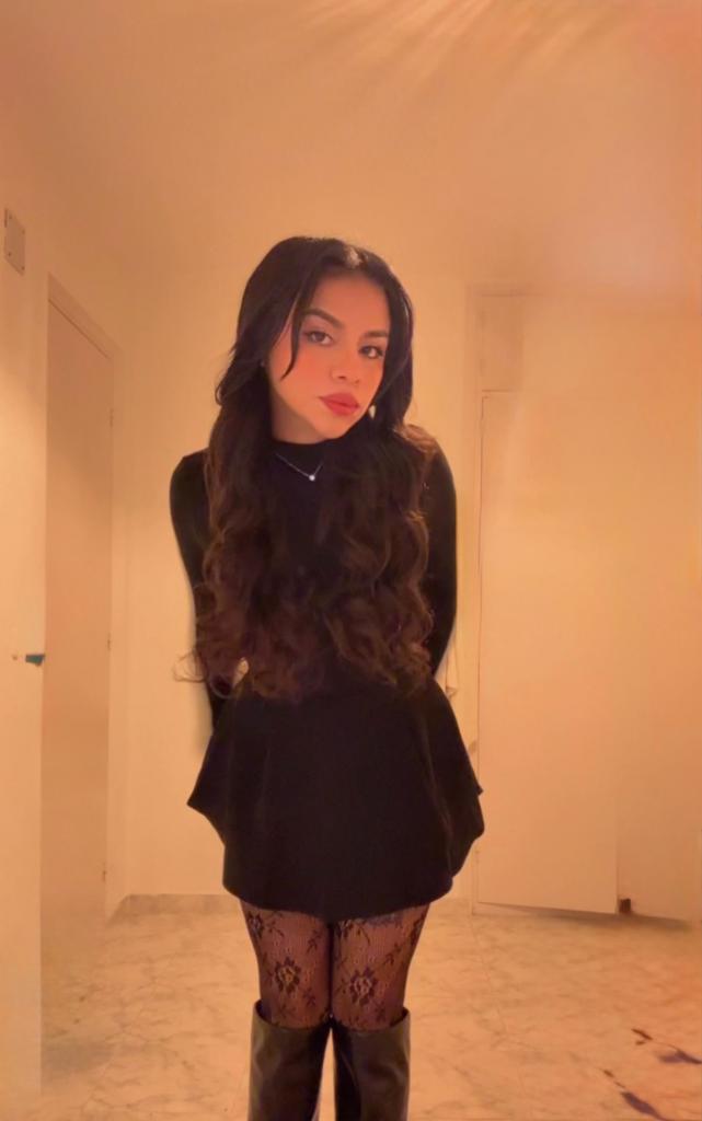 672539377: Chica busca chico en Ibiza