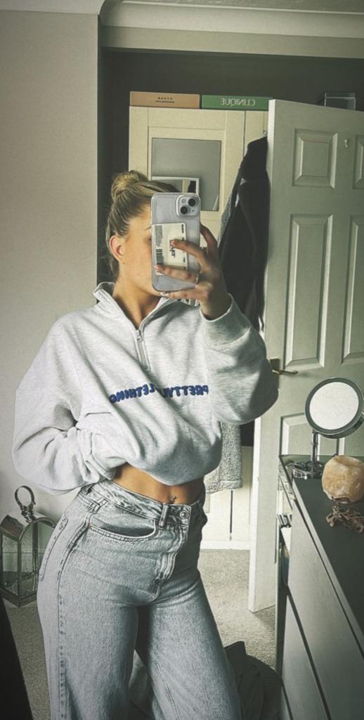 604873094: Chica busca chico en Granada