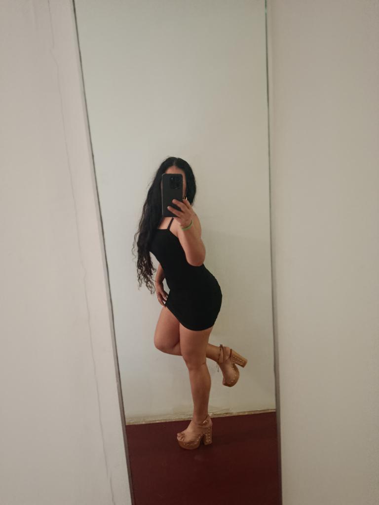 637017845: Chica busca chico en Sevilla
