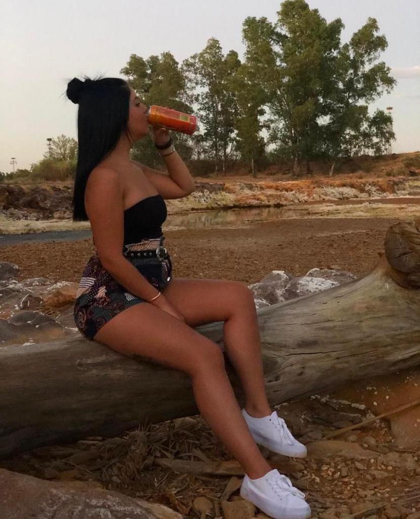 Chica busca chico en Almería: 