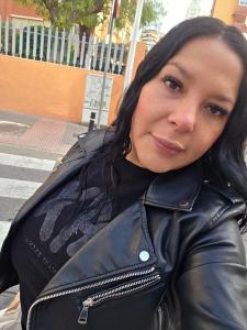 654757684: Chica busca chico en Madrid