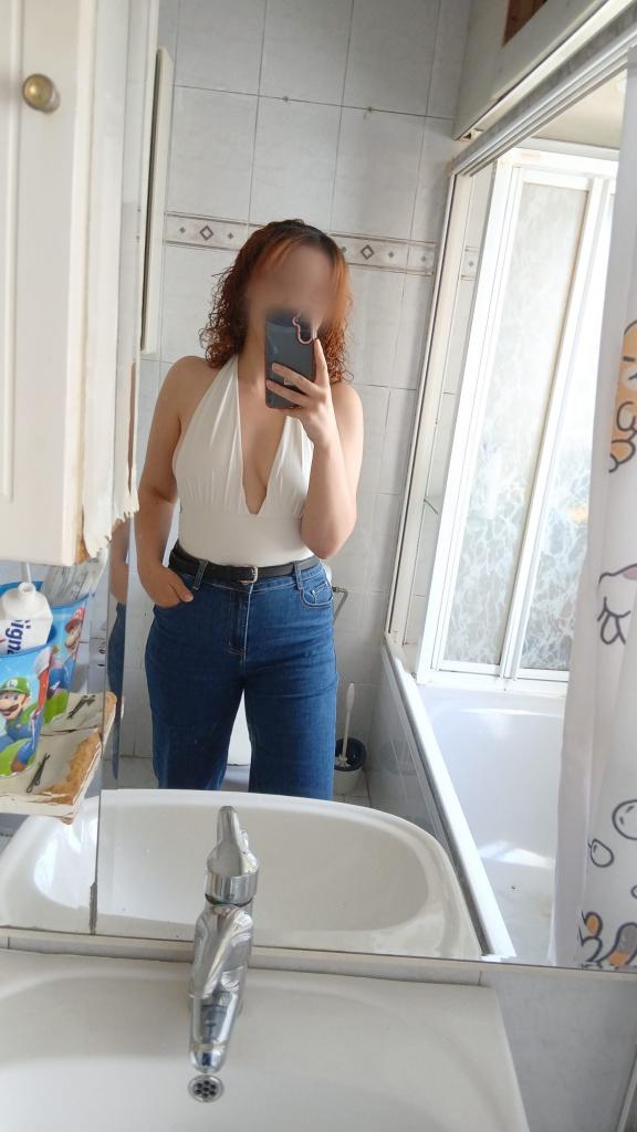 631999055: Chica busca chico en Barcelona