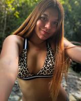 663754578: Chica busca chico en Murcia