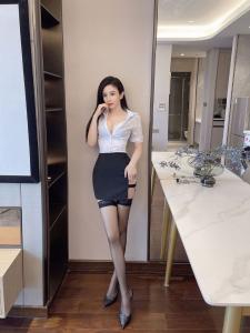 604160906: Chica busca chico en Barcelona