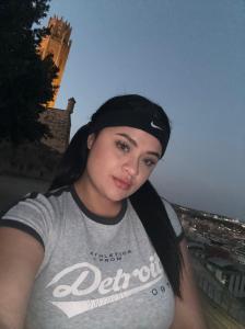 613348138: Chica busca chico en Barcelona