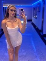 670412848: Chica busca chico en Gerona