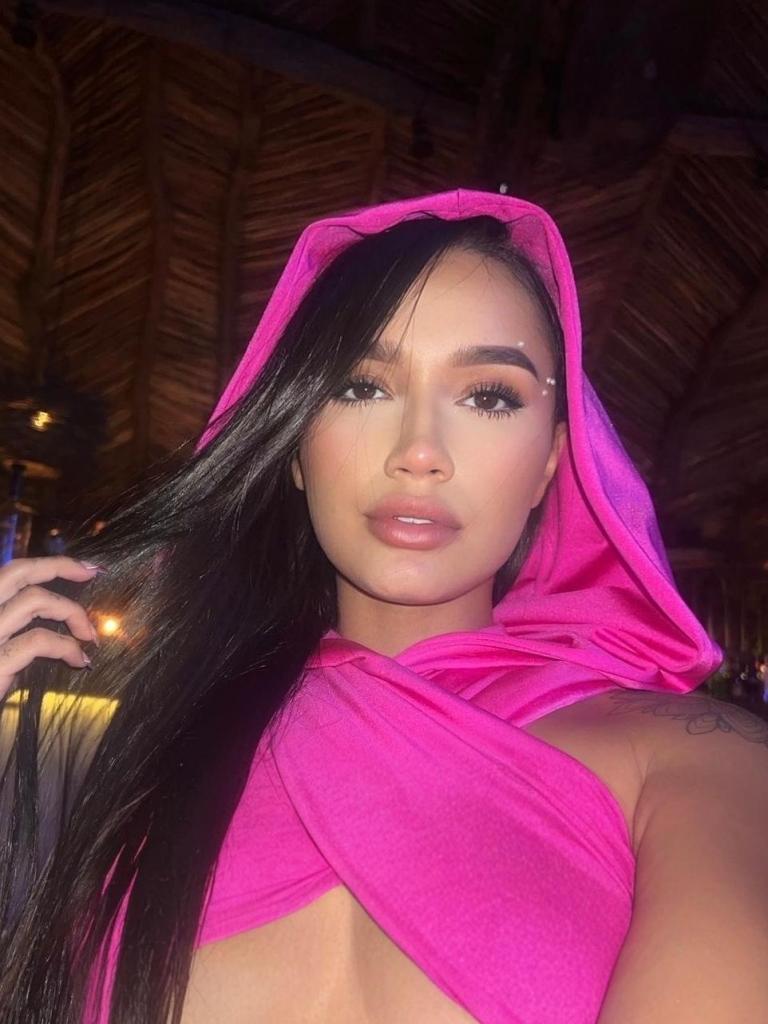 631632239: Chica busca chico en Barcelona