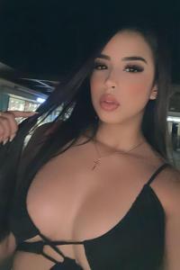 631655269: Chica busca chico en Barcelona