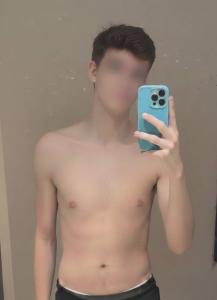 662573825: Chico busca chica en Barcelona