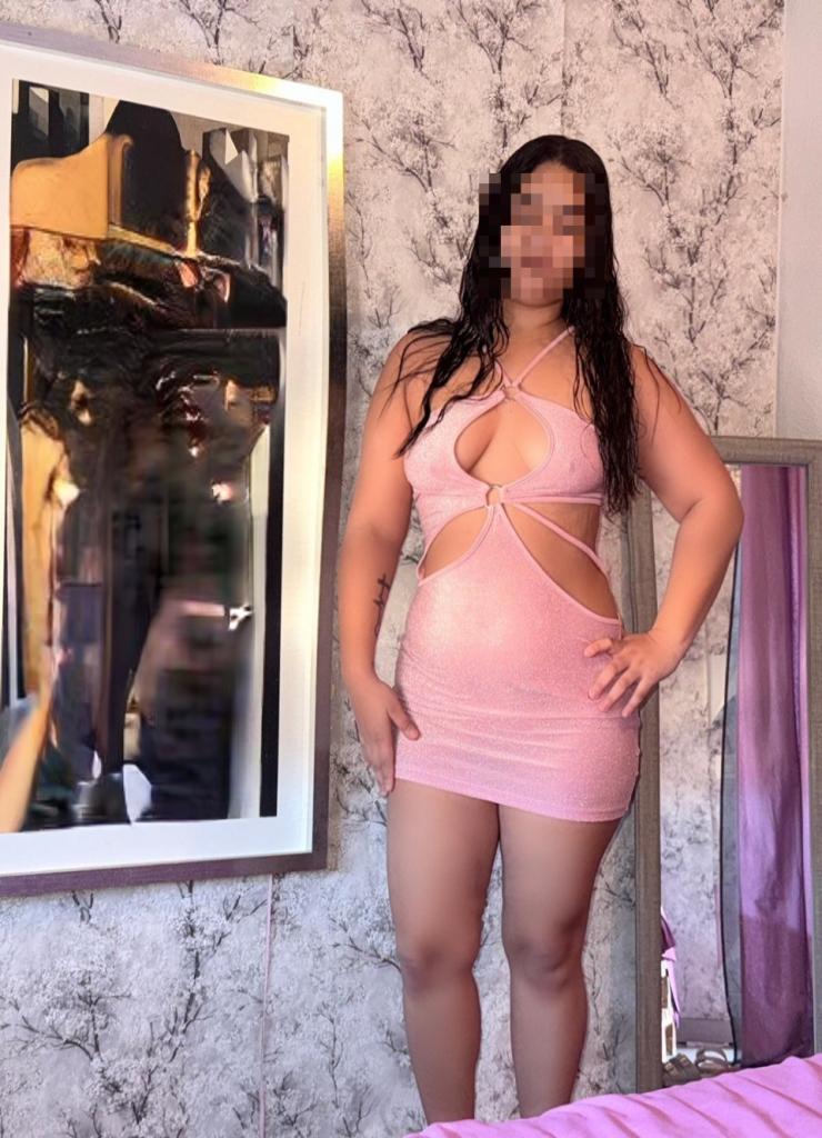 Chica busca chico en Almería: Chica busca chico