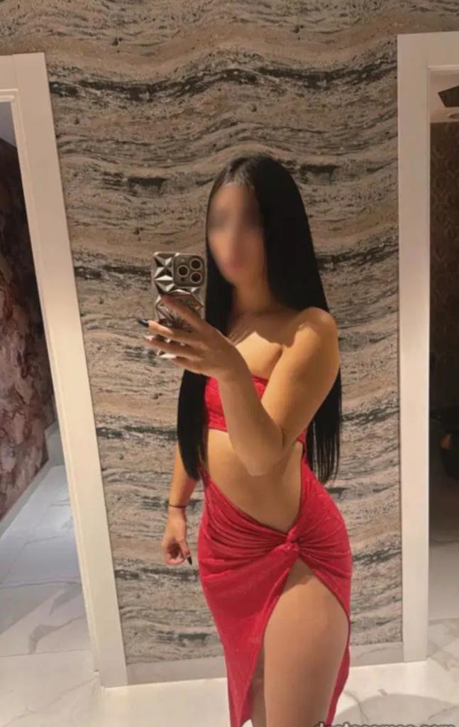 Chica busca chico en Almería: 