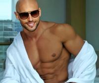 634693841: Chico busca chica en Sevilla