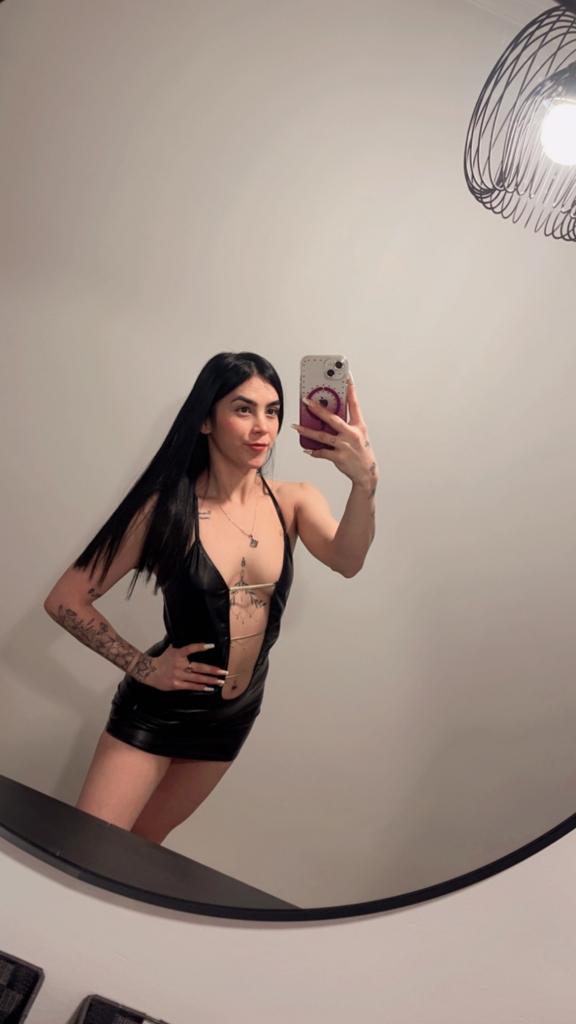 613582720: Chica busca chico en Málaga