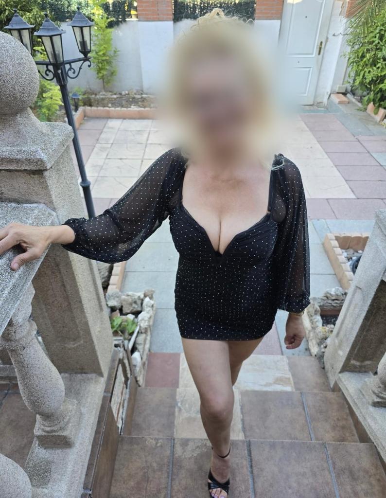688394537: Chica busca chico en Madrid