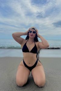 633568349: Chica busca chico en Barcelona