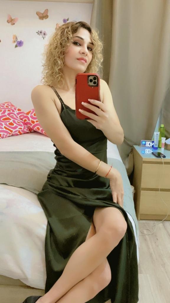 673861816: Chica busca chico en Barcelona